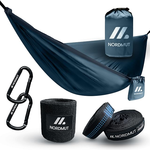 NORDMUT ultralight camping hammock in parachute nylon with its fixing set