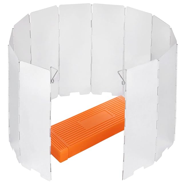 Sagafly twelve-panel folding aluminium windshield for a camping stove